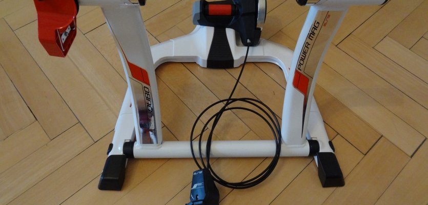 Elite Qubo Power Mag Smart, Fahrradtrainer, Rollentrainer