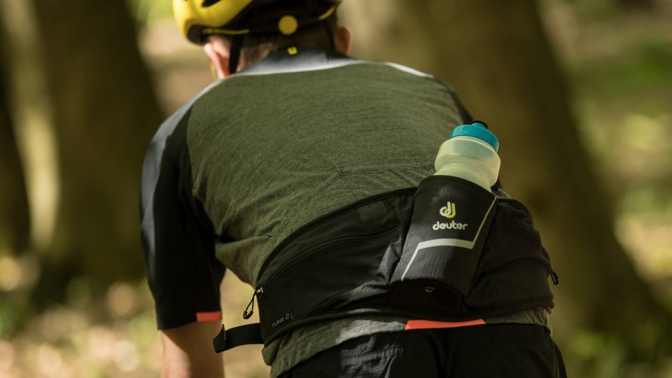 The deuter Pulse 1, 2 & 3 series hip packs. The perfect way to get out on the trail and enjoy your bike while taking everything you need with you. Avialable at bike-components.de.