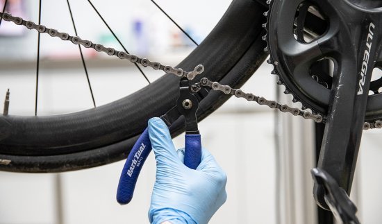 How To: Replace the Chain on Your Road Bike in Five Steps