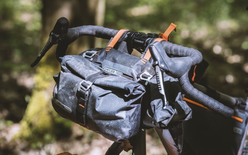 This gives you plenty of room for lightweight yet bulky luggage when bikepacking. 