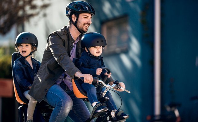 Fahrrad-Kindersitze_Beratung_Galerie_03_Thule_zwei_Kindersitze.jpg