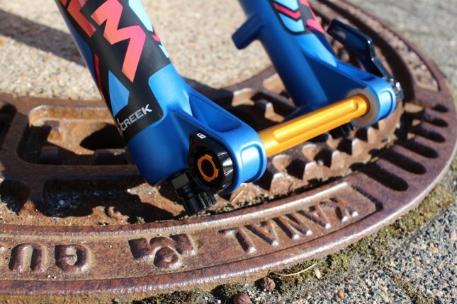 The D-Loc thru-axle comes with a quick release.