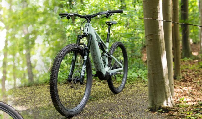 Specialized Turbo Levo R Expert vs. Levo 4 Expert: Welches E-MTB ist das richtige für Dich?
