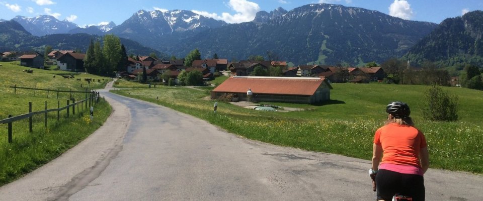 Many rides feature an alpine backdrop.