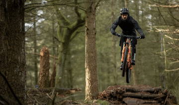 Bike Sprung Reifen Wald