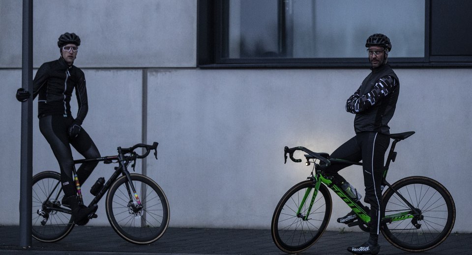 Road cycling in winter, layering principle, midlayer