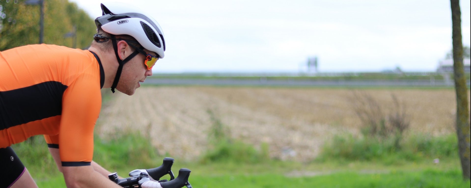 Jonas testing the Abus Gamechanger helmet. 