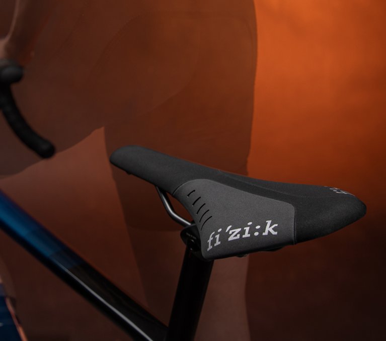 Installing Gel Padding on Carbon Road Bike Handlebars by Fizik