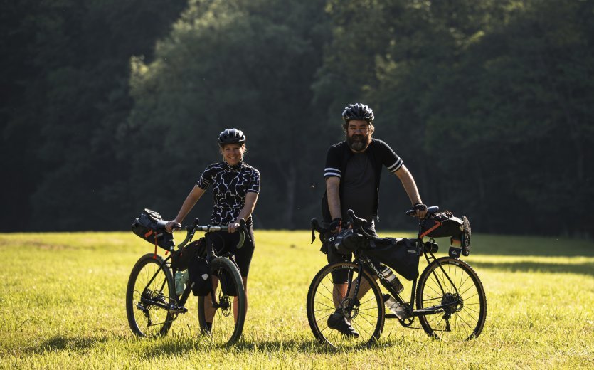 Nicht nur im Podcast, auch beim Bikepacking sind die beiden ein gutes Team!