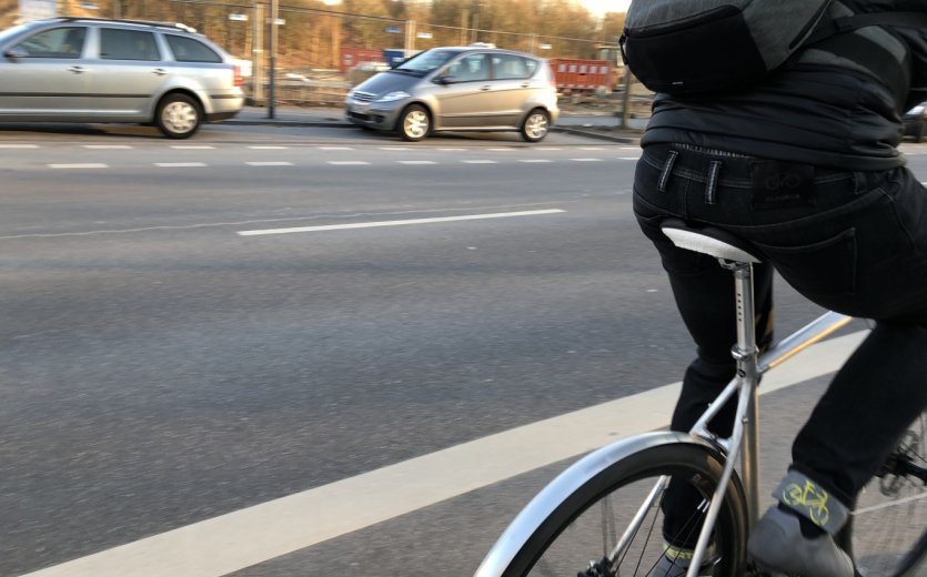 The Ergon ST Core Prime Saddle on a commuter bike.