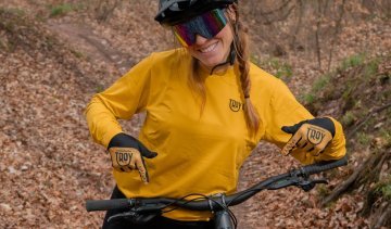 SRAM T-Type explained: The differences between mechanical and electronic Transmission