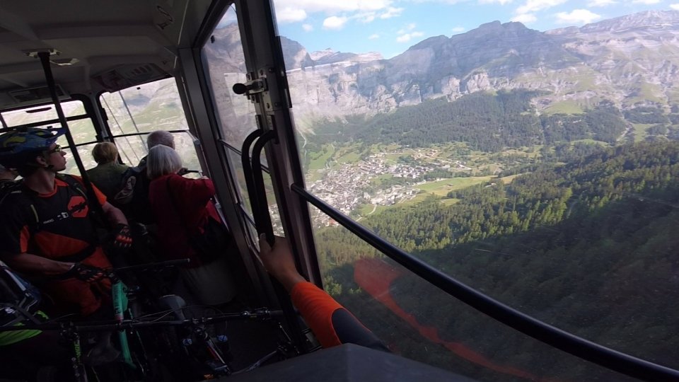 Daniel und Amin auf dem Weg nach oben.