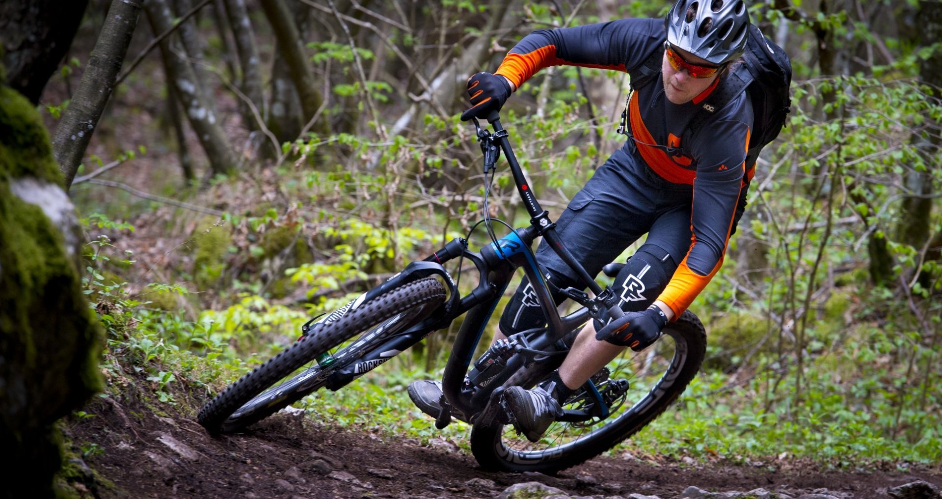 LEVELNINE now available at bike-components. Get great stems, seatposts and handlebars at great prices.