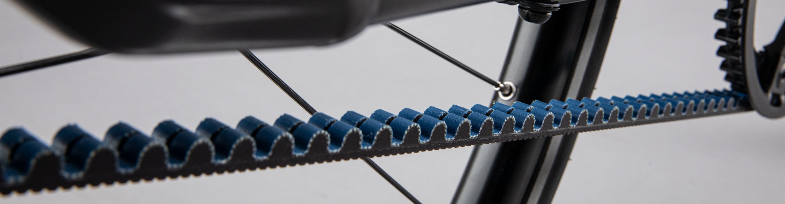 Buy drivetrain belts for your bike online