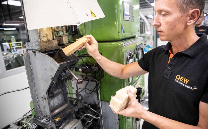 First the rubber is put into the machine