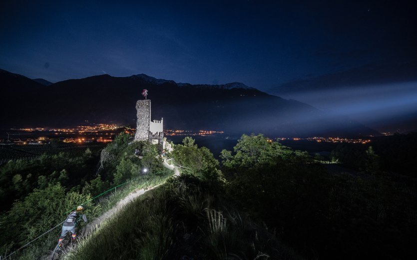 Latsch TrailTrophy Nightride Burg Untermontani Feuerwehr Ausleuchtung