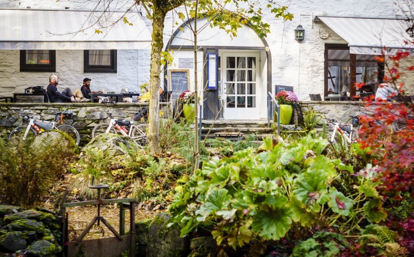 At the Mestrenger Mühle, riders can refuel. 