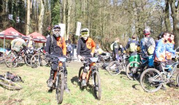 bike-components Enduro Rennen Superplastic Cup Esneux