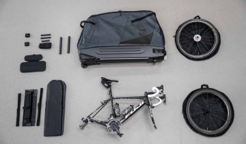 La B&W Bike Bag II combina la flexibilidad y la ligereza de una bolsa con la estabilidad de una maleta de cascarón duro.