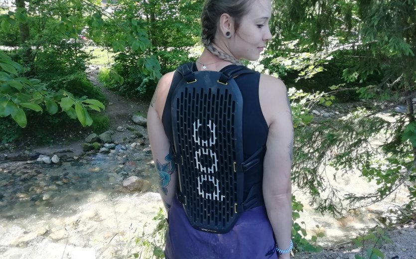 After a long search finally found: The POC VPD back protector felt great right from the moment I put it on.