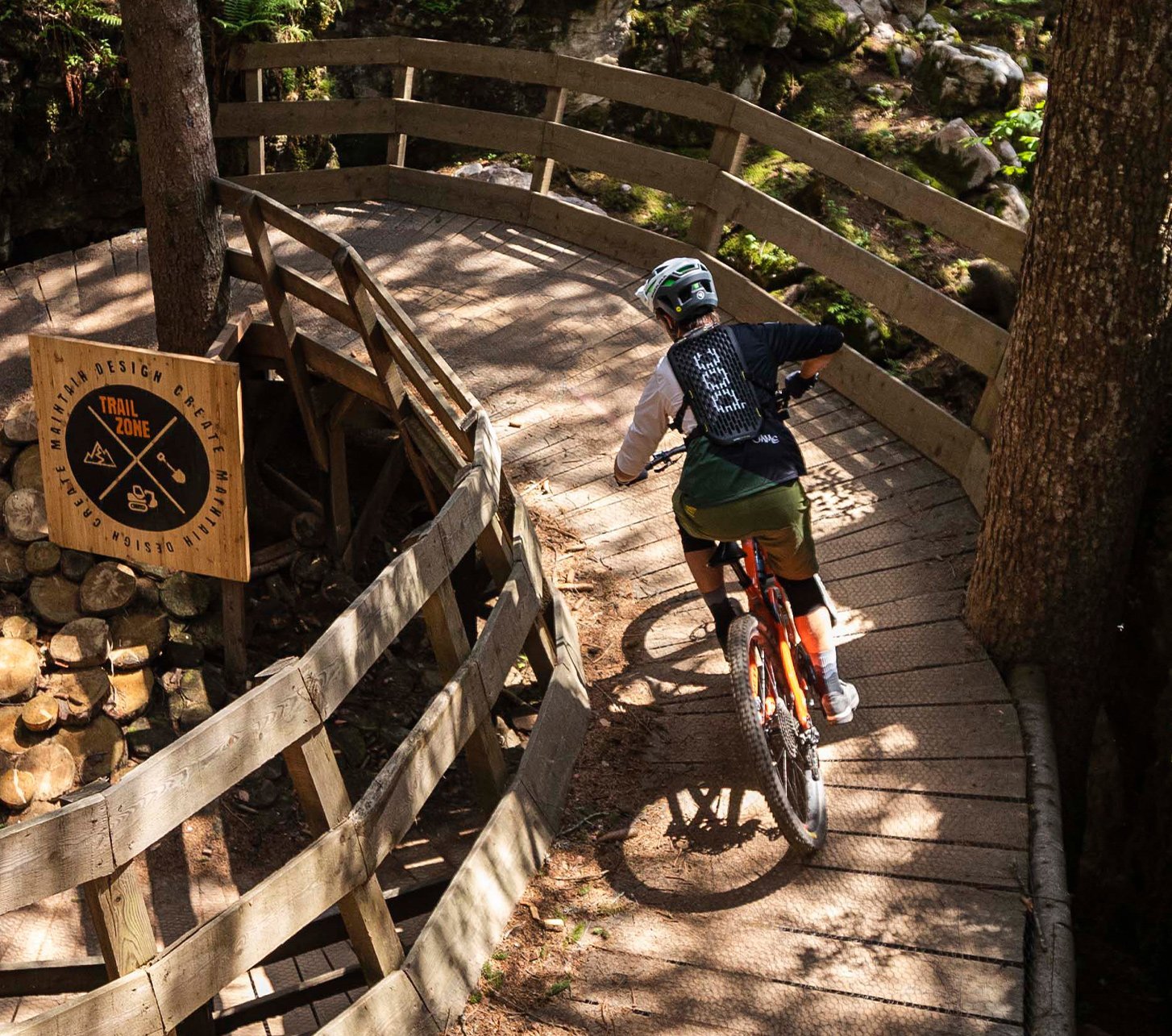 POC MTB Protektoren und Helme