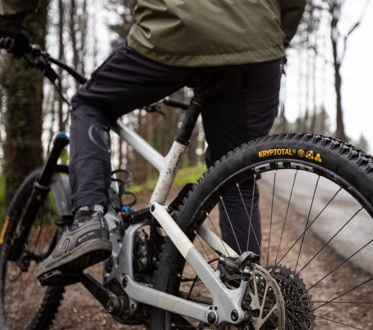 2301107_Matschwetter_MTB_Reifen_Mood_Mobile_1454x1285.jpg