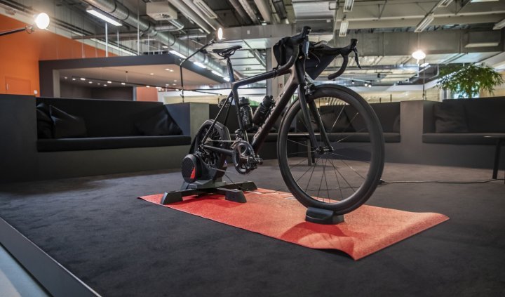 Elite Direto Smart Rollentrainer
