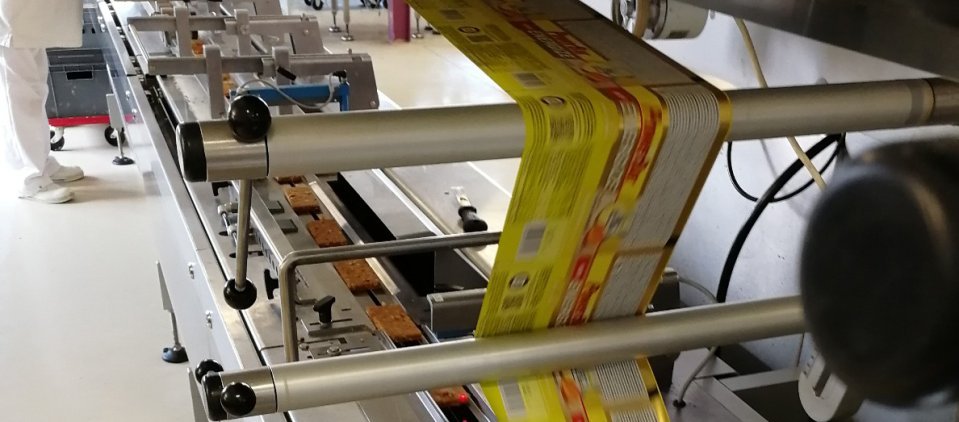 The Powerbar bars are packed by a fully automated machine.