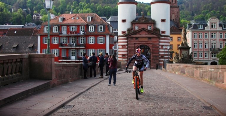 Theresia auf der alten Brücke in Heidelberg