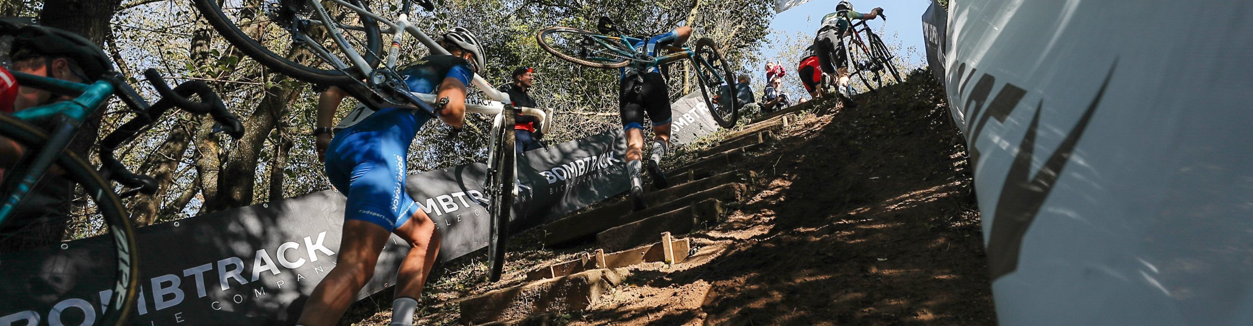 Kamp 6302_Cyclocross_DE_XL_Header_Desktop.jpg