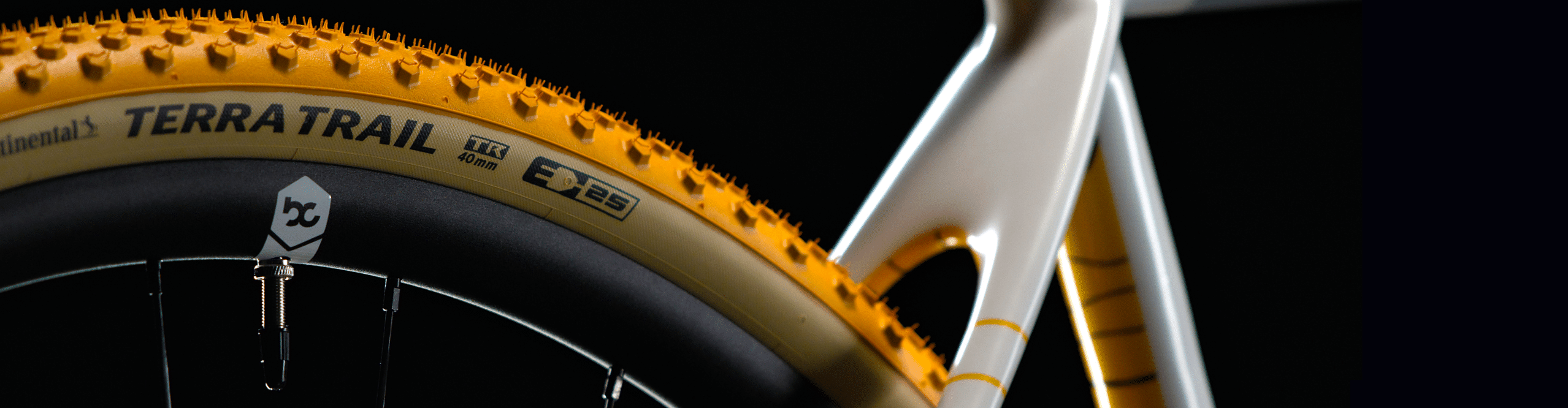 Continental-Gravelbike-150-x-Abenteuer-LPMood_01_Desktop_3840x1000.png