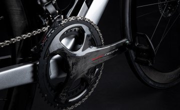 Pictured is a Campagnolo Super Record crank made of carbon. It is mounted on a Factor One.