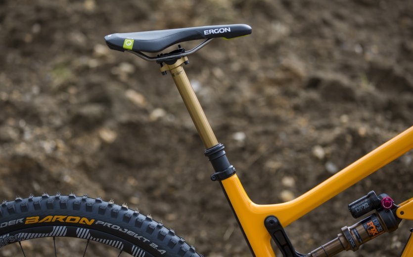 A Santa Cruz Hightower CC 1.0 Enduro dream bicycle build for every kind of MTB rider.