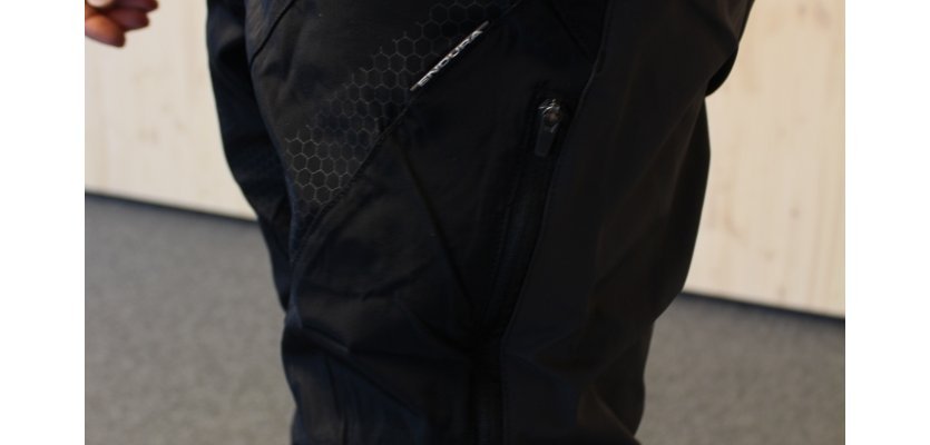 Endura MT500 3/4 Spray Pants und MT500 Jacket, Fahrradjacke, Fahrradhose, Fahrradbekleidung