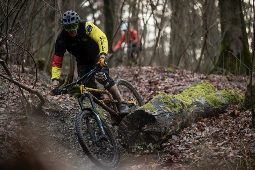 Continental Mud King Daniel Jahn Mountainbike Rutschpartie Wald