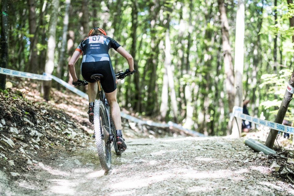 Theresia testing the oval chainring during a WC race as well.