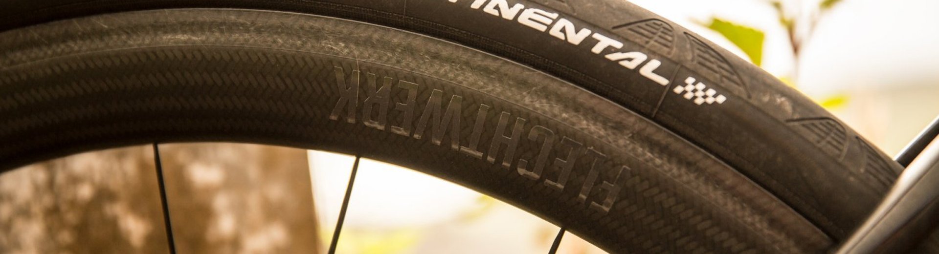 The rims can be ridden with clincher tyres.