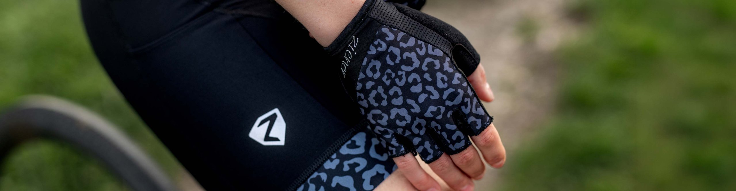 Gants de cyclisme Ziener pour gravel bike avec doigts courts, motif léopard et grip sportif