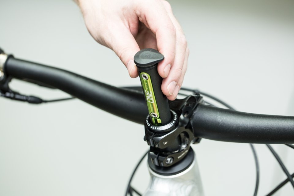 Slide the EDC Tool into the steerer tube.