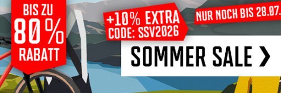 Illustrierter Banner zum Sommerschlussverkauf mit Fahrrad, Radhose, Trikot, Fahrradschuh, Kurbel und Federgabel vor einer Berglandschaft sowie dem Schriftzug „Soldes d’été“.
