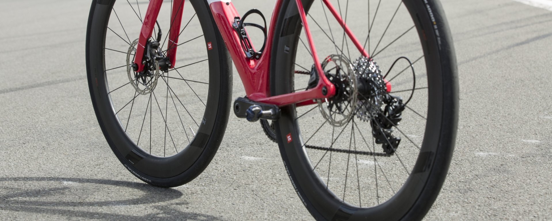 Aerodynamically tucked disc brakes are yet another feature that make the Strada one of a kind.