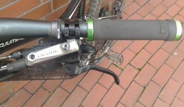 Bremshebel links Shimano DeoreBR-M615 Modell 2014 montiert 