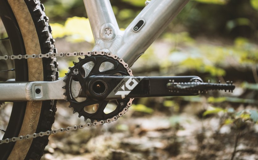 The Liteville 301 MK14 dream MTB bike build made possible thanks to bike-components.de. The SRAM X01 drivetrain has enough range and carbon cranks.