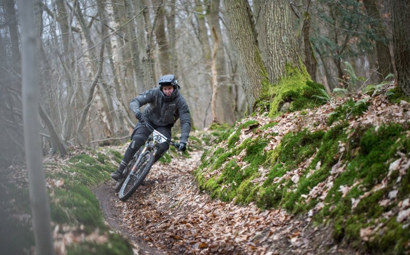 Die bike-components Mitarbeiter beim Superplastik Enduro Cup Rennen in Esneux , Belgien