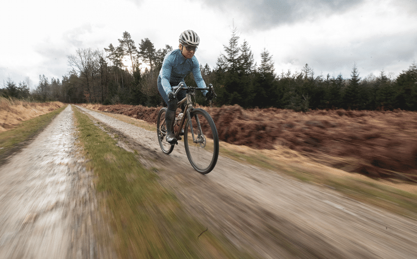 Marcel auf seinem Bike mit montierter Gravel Gabel