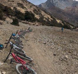 Bikes Himalaya Schotter
