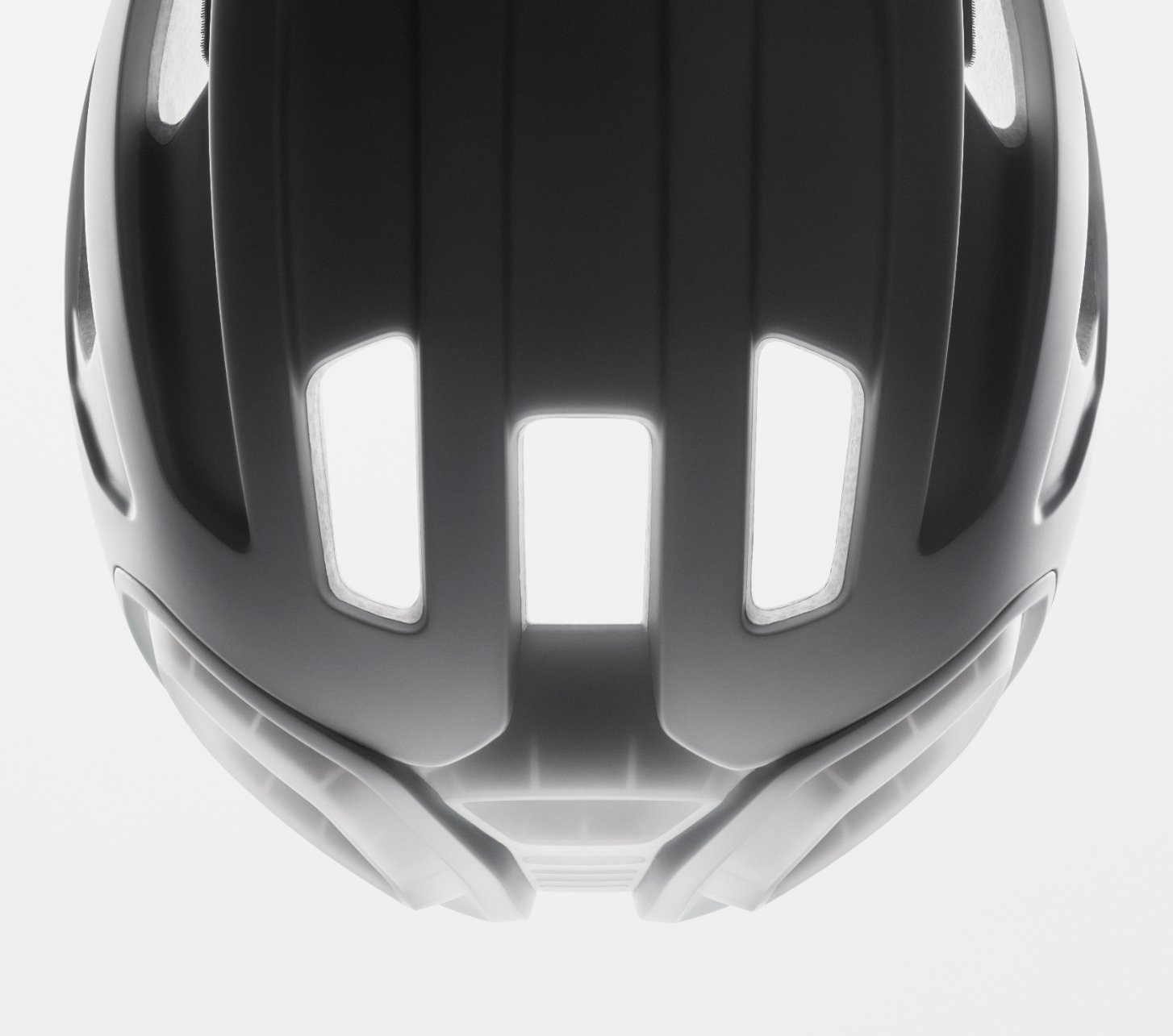 Mit POC bist Du auf Gravel, Road oder MTB bestens ausgerüstet: Helme, Protektoren, Brillen und Bekleidung verbinden Sicherheit, Performance und skandinavisches Design – für jedes Abenteuer auf zwei Rädern.