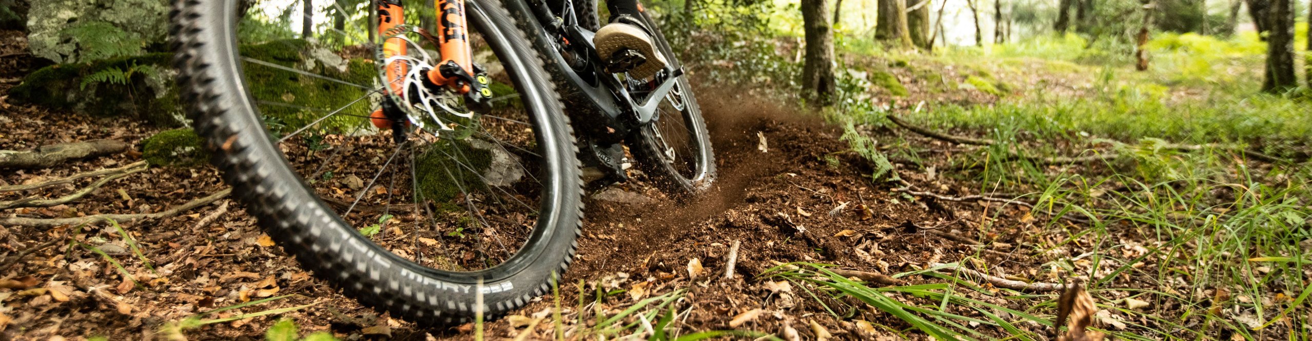 Schwalbe_MTB-Reifen_LPHeader_3840x1000_bc.jpg