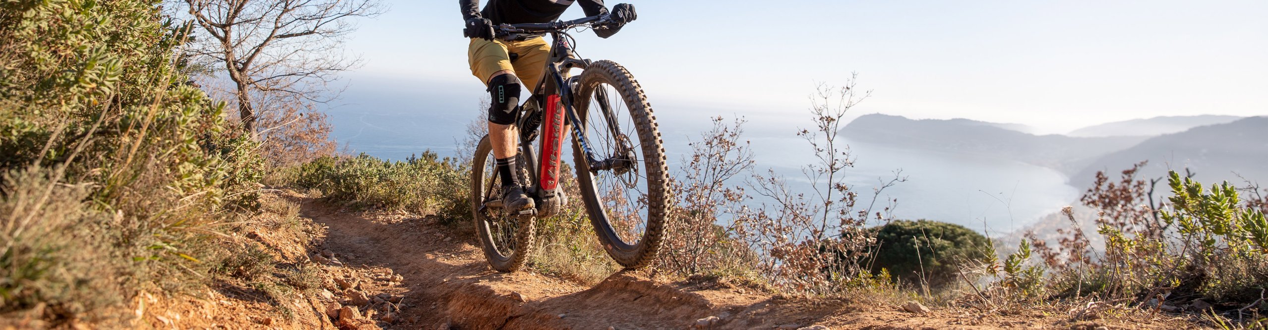 Liteville_301CE_E-MTB_LPHeader_3840x1000_1764AS3I0376-Hoshi_Yoshida_klein.jpg