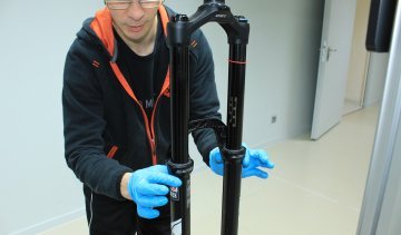 Service your 2016 RockShox Lyrik suspension fork